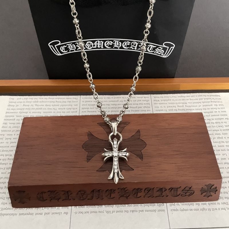 Ch**me He**ts necklaces